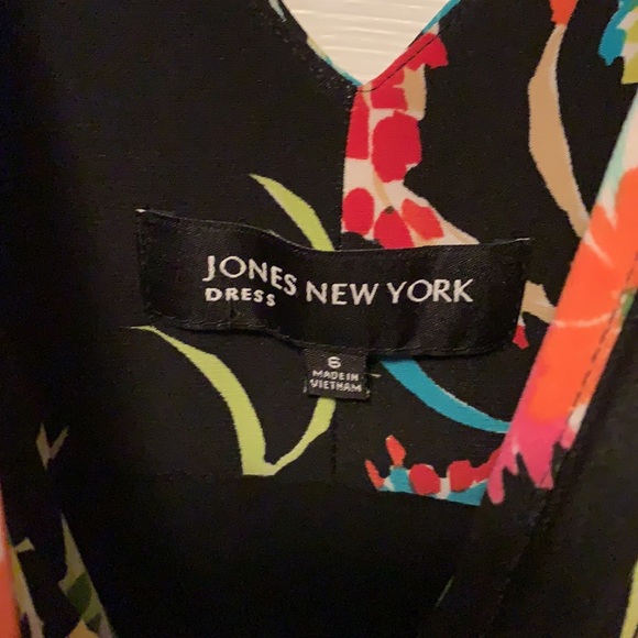 Black floral dress - Picture 3 of 3